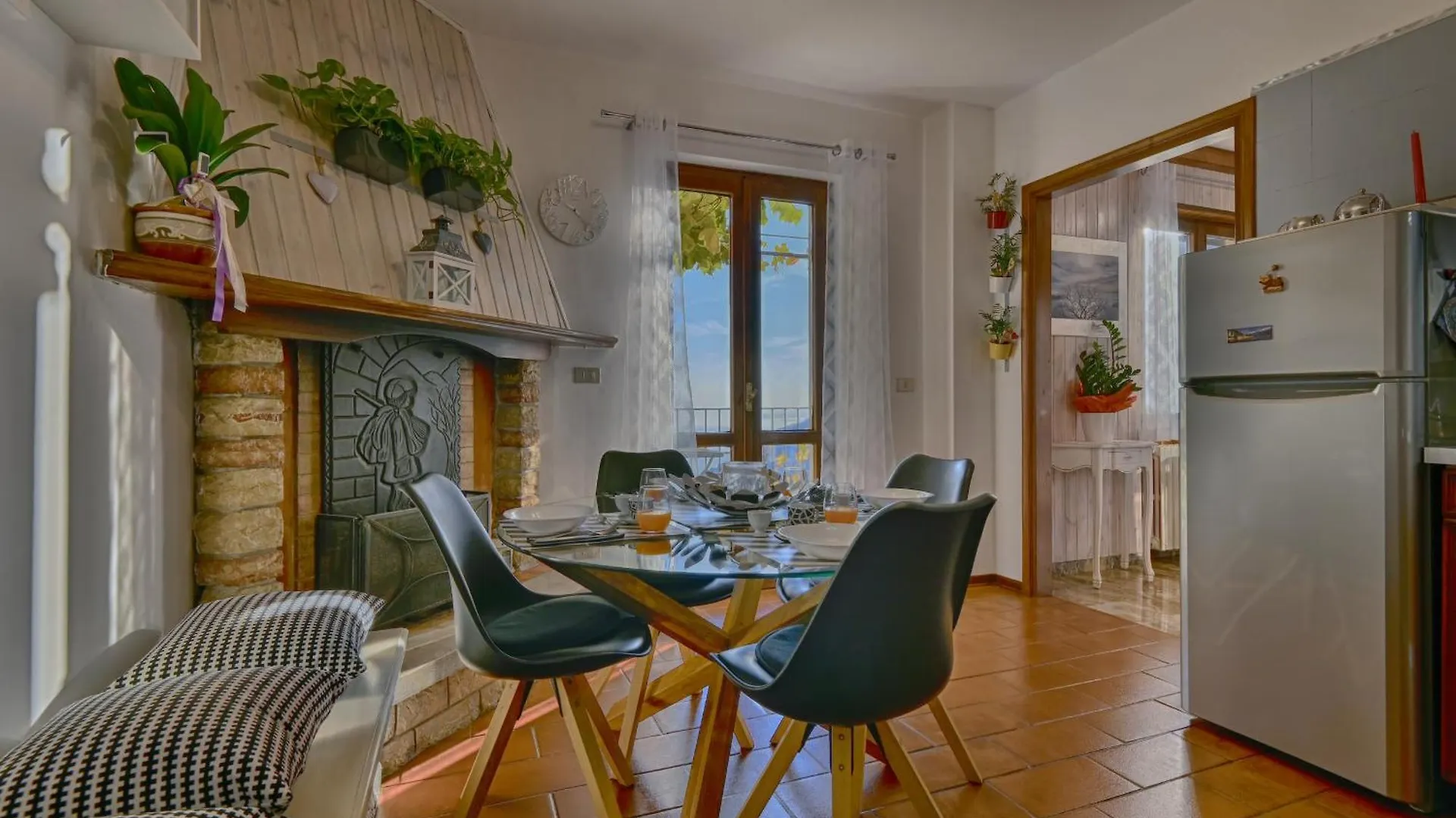 Villa Ornella, La Terrazza - Theater Home Tignale 0*,